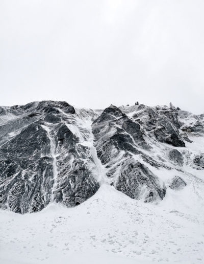 Val Ferret, roche enneigée